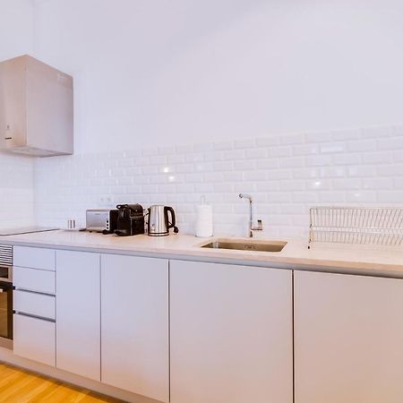 Poiais By Lisbon Inside Out Apartment Exterior photo