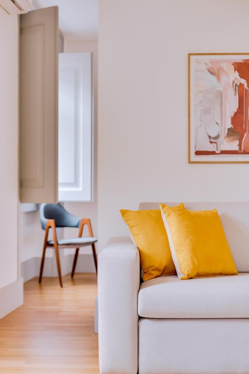 Poiais By Lisbon Inside Out Apartment Exterior photo
