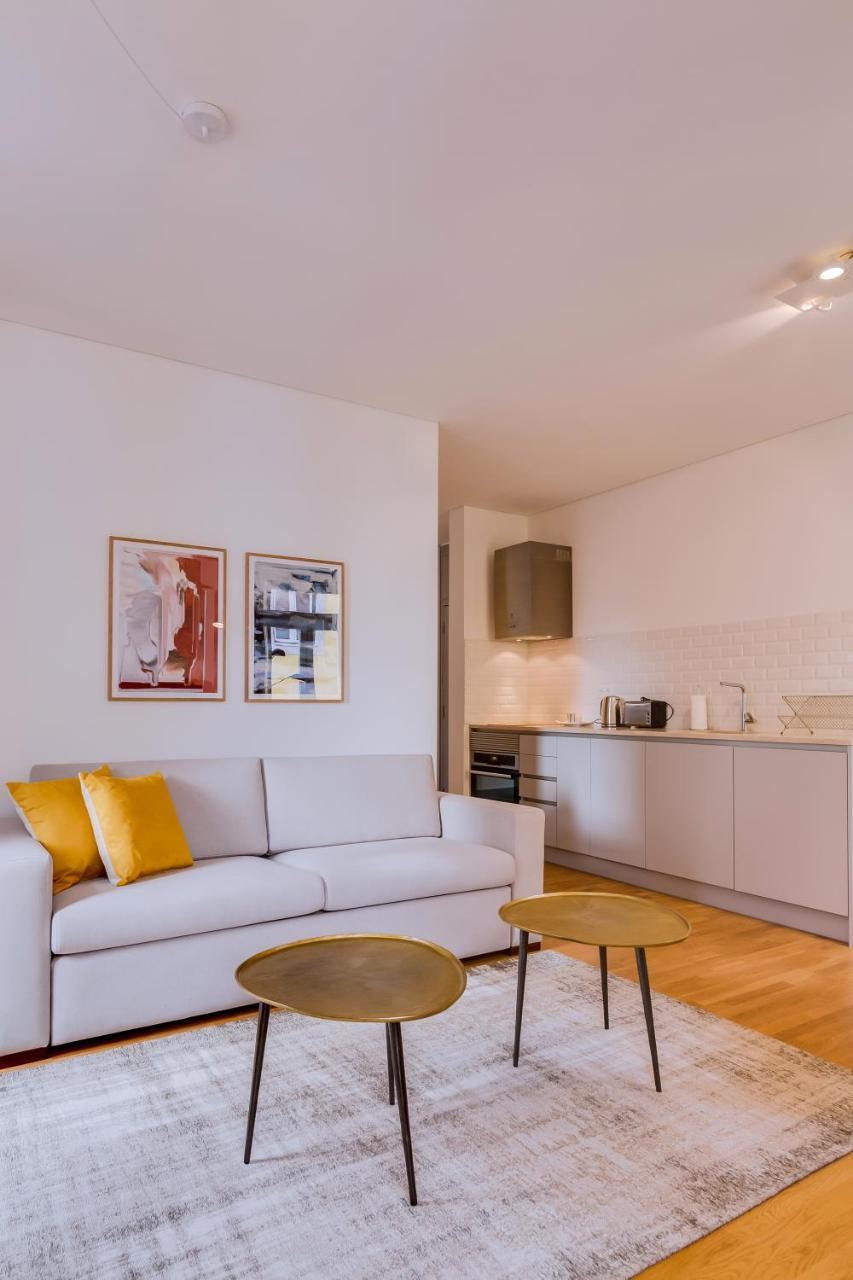 Poiais By Lisbon Inside Out Apartment Exterior photo