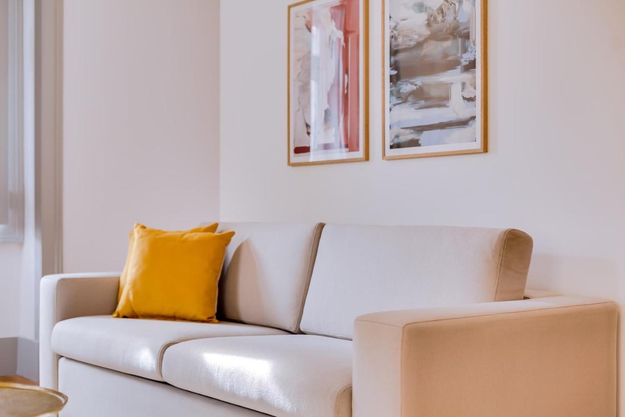 Poiais By Lisbon Inside Out Apartment Exterior photo