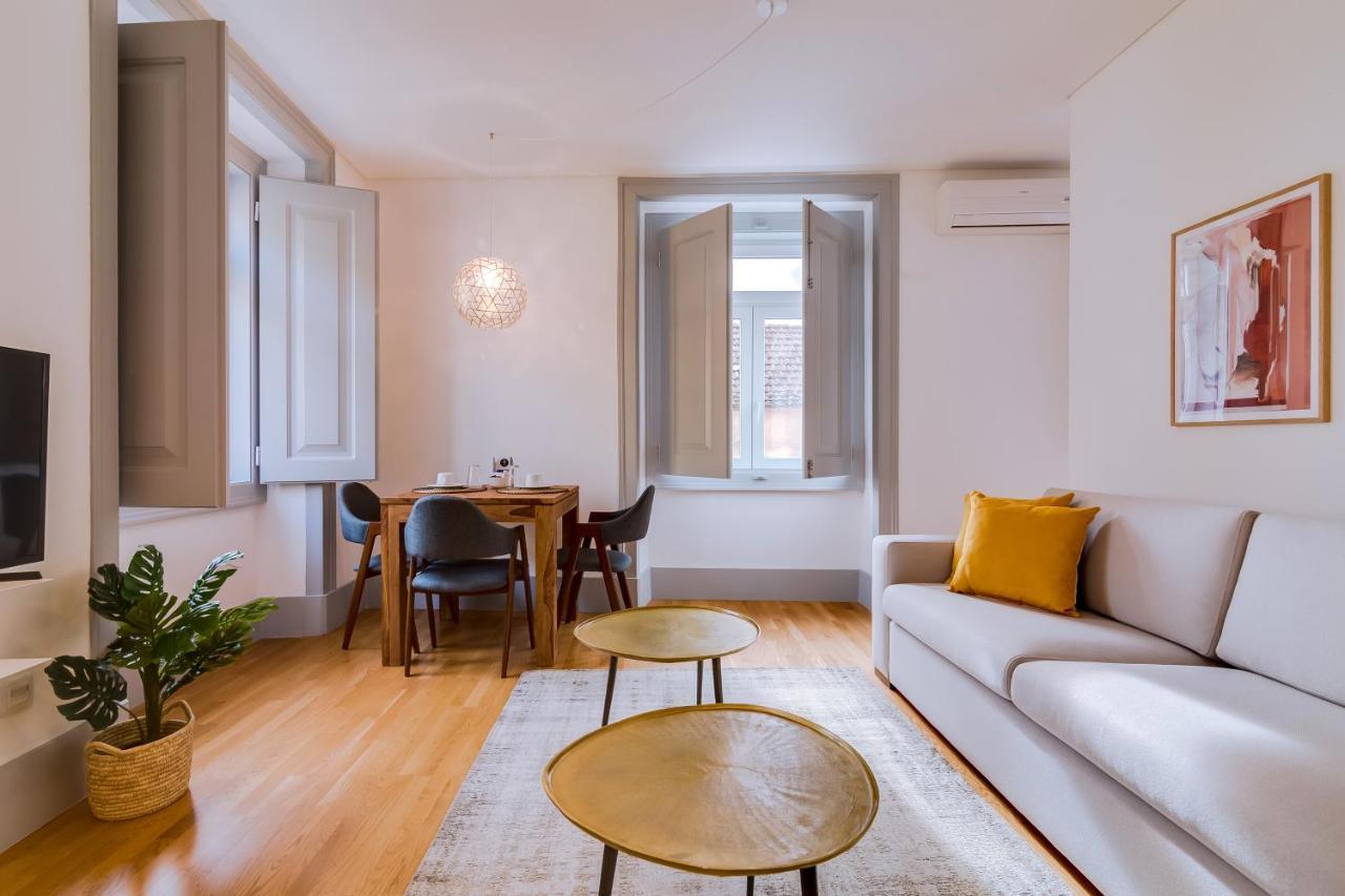 Poiais By Lisbon Inside Out Apartment Exterior photo