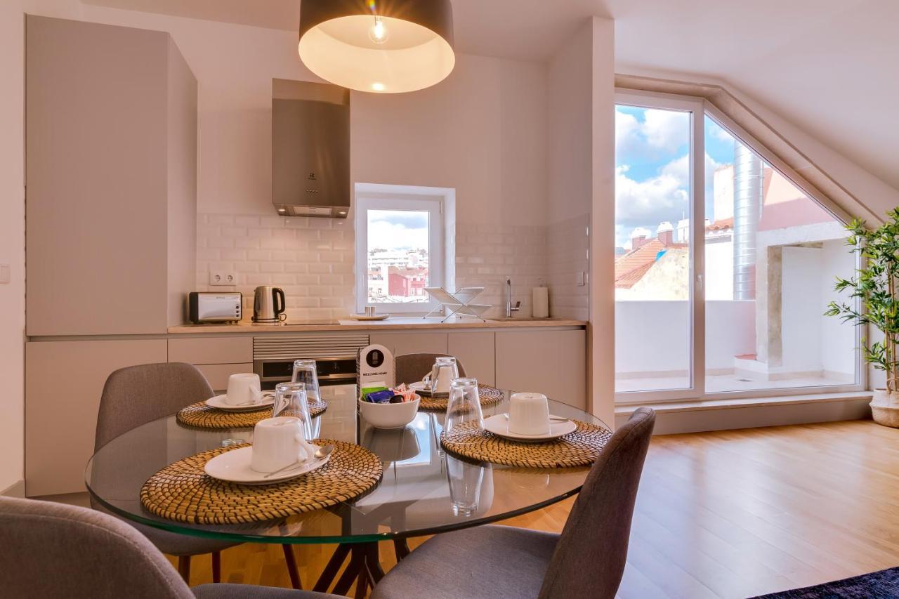 Poiais By Lisbon Inside Out Apartment Exterior photo