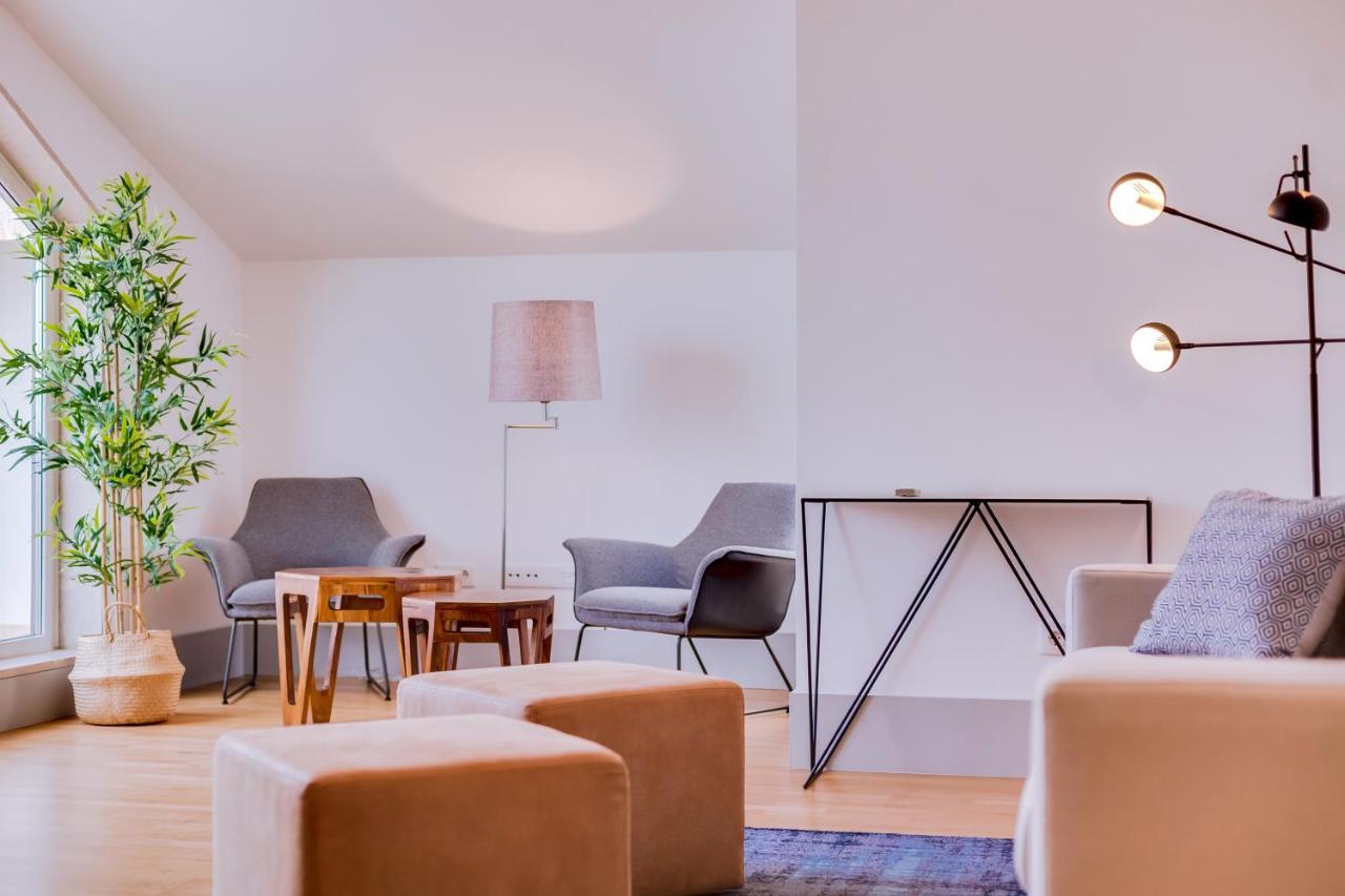 Poiais By Lisbon Inside Out Apartment Exterior photo