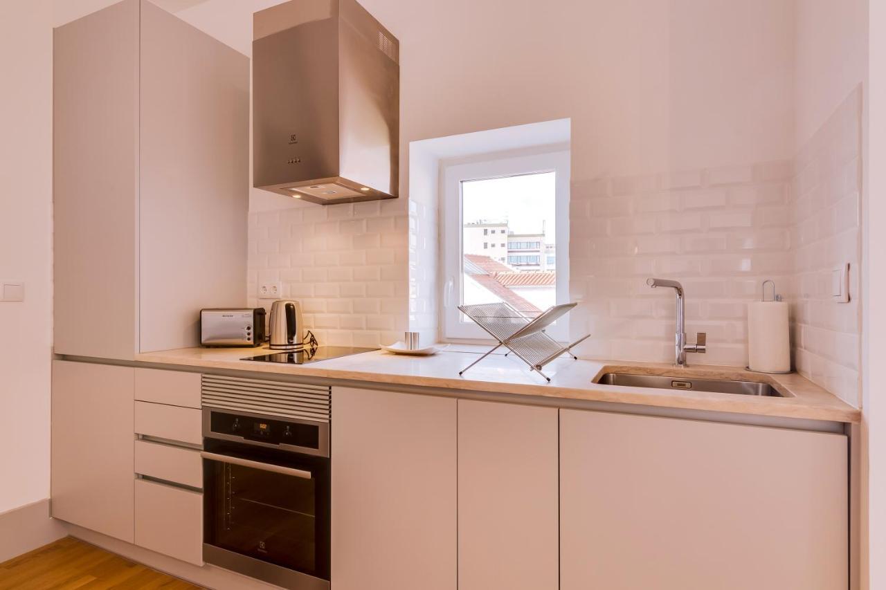 Poiais By Lisbon Inside Out Apartment Exterior photo