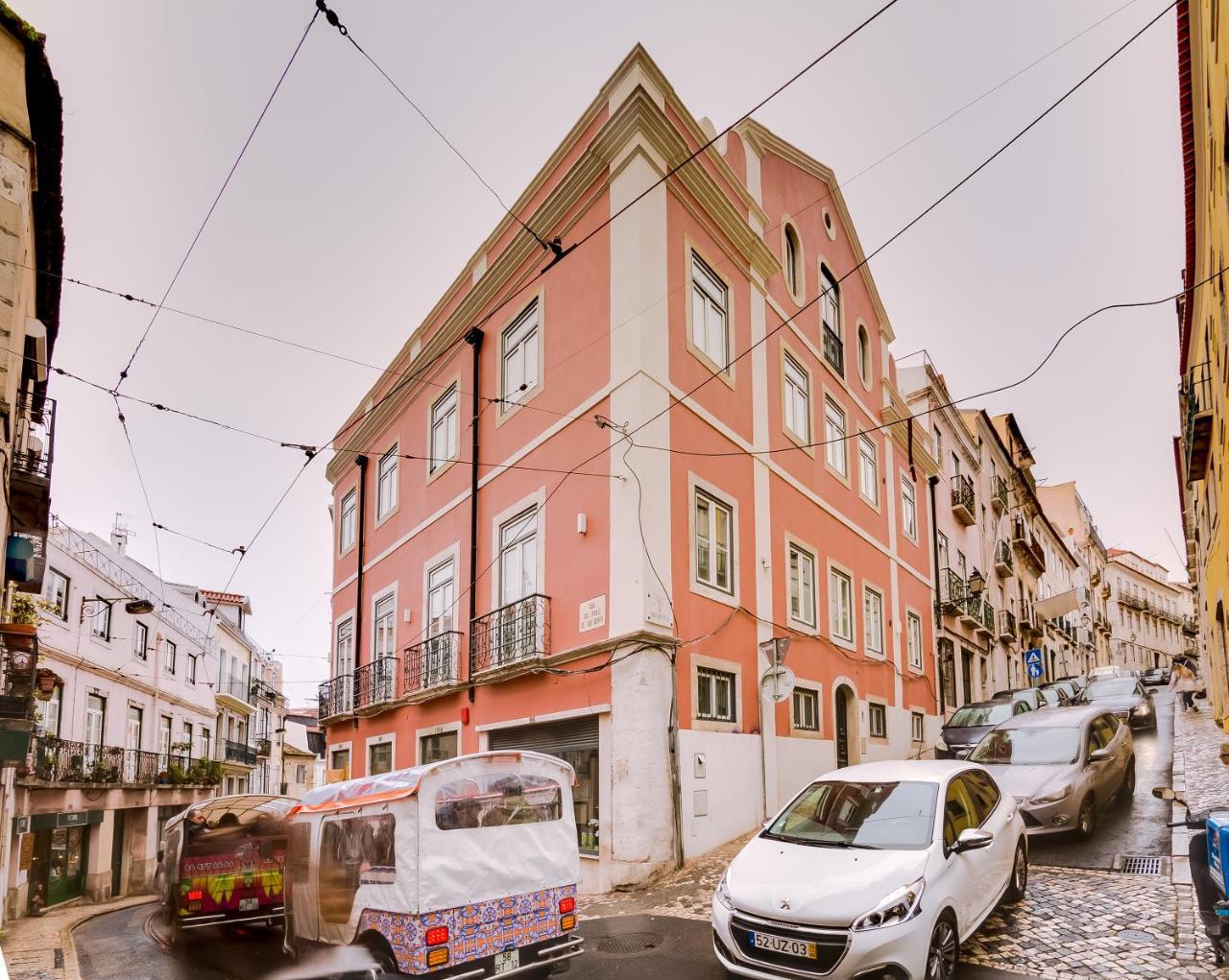 Poiais By Lisbon Inside Out Apartment Exterior photo